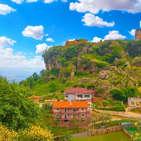 Kalaja Inn Krujë 外观 照片