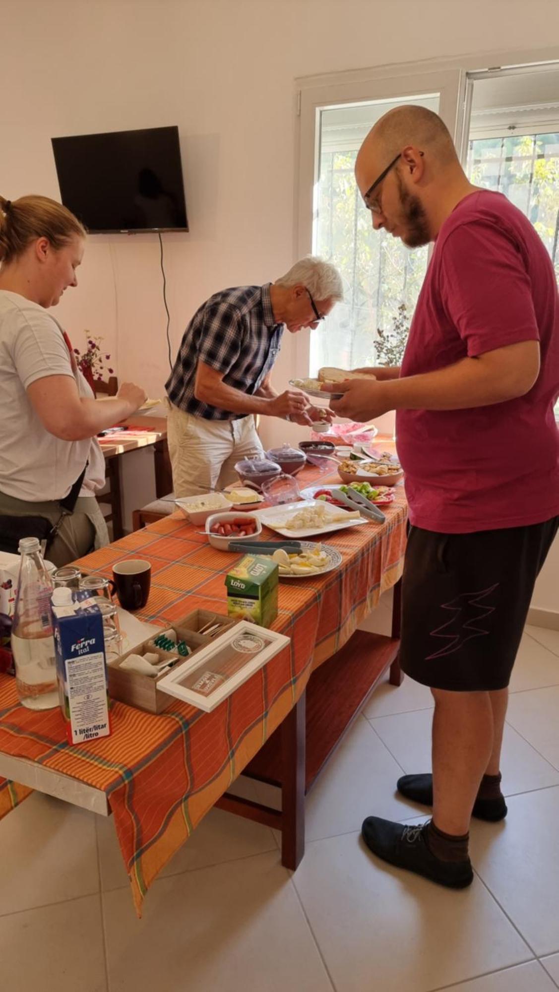 Kalaja Inn Krujë 外观 照片